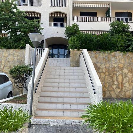 Little Garden Apartment Saint-Cyr-sur-Mer Exterior photo